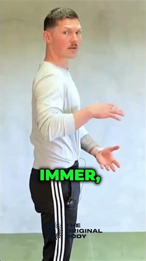 Diese alltägliche Haltung kostet dich bis zu 4 cm Größe!