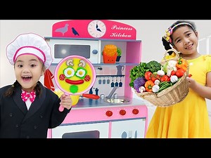 Annie and Sammy Pretend Play with Kitchen Restaurant Toy Playset & Food Toys - Videos For Kids