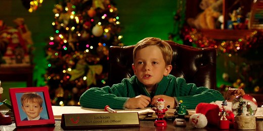 Viral kid who threatened to 'uppercut' Santa has been recruited for a Christmas ad