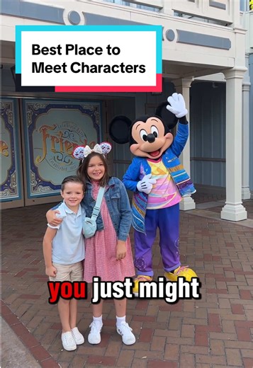 Want to snap some photos of Disneyland characters but don’t want to wait in line? Here’s my top tip for catching them in action! And you just might get lucky if they stop for a super quick photo before heading to their official spots. Here are some of the characters that come out this door that you can possibly find: Mickey Mouse Minnie Mouse Donald Duck Daisy Duck Pluto Goofy Chip and Dale They come out intermittently and one usually comes out or goes back in through those doors every 10 minute