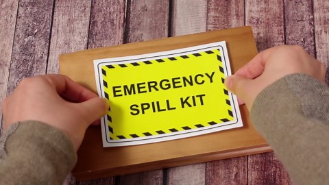 10 PCS Emergency Spill Kit Label Decal - 5" x 3.5" Vinyl Self Adhesive Emergency Safety Warning Waterproof Sign for Industrial Hazmat Facilities Notices, Spill Kit Station