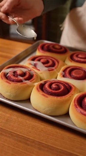 Easy Bisquick Cinnamon Rolls Don't Lose This Ingredients: For Rolls 2 cups Bisquick Mix ½ cup of Buttermilk Must express something to keep getting my recipes.... Thank you Recipe in First Comment | Country Cooking