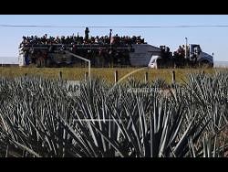 US hardens border at Tijuana to prepare for migrant caravan