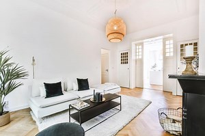 Best Paint Finish for a Living Room for a Clean Look | LoveToKnow