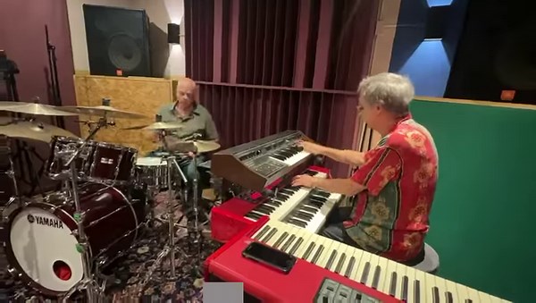 17K views · 465 reactions | Practicando en dúo! The Lamb en vivo en Brasil, Chile y Argentina. Buenos Aires: tickets en venta aquí: https://www.ticketek.com.ar/genetics/teatro-coliseo | Genetics | Facebook