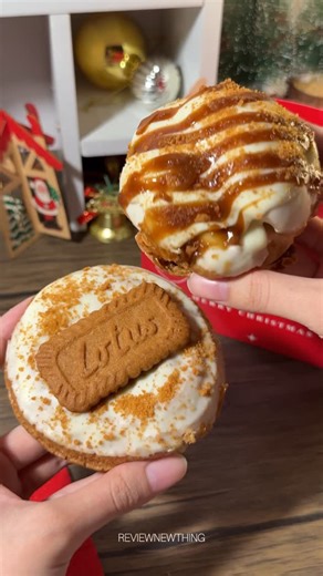 ReviewNewthing on Instagram: "คริสต์มาสปีนี้ Beard Papa‘s ออกรสใหม่!!🎄🍪✨ Biscoff Eclair, Puff Paris Brest คนชอบบิสคอฟถูกใจสิ่งนี้ และอีกเมนูคือ Strawberry Cream Puff สตรอเบอร์รี่สุดกับครีมวานิลลาหอมละมุนสุดๆ 🚩ตั้งแต่วันนี้ - 31 ธันวาคม 68 เท่านั้น #beardpapas #biscoff #foodstagram #foodie #chrismas #chrismastime #fyp"