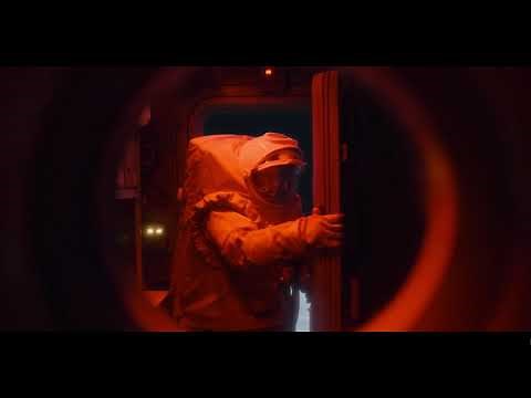 For All Mankind - USSR cosmonaut low on oxygen tries to enter US moon base
