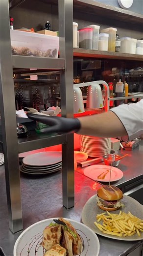 Hvala što volite našu klopu🫶🏻 #belgrade #vracar #telmarestoran #restoran #misarska | Telma