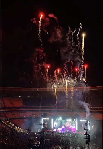 I still want to cry😭😭❤️#chrisbrownofficial #chrisbrownconcert #chrisbrownfnb2024 #fypシ゚