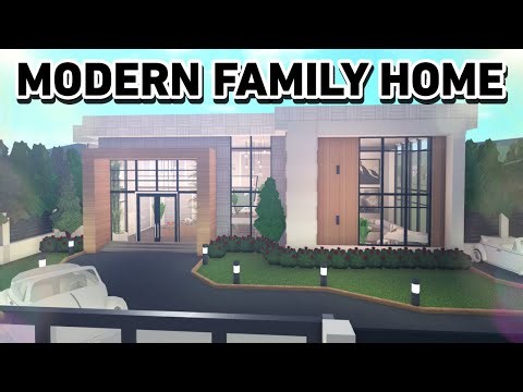 BUILDING A MODERN HOUSE IN BLOXBURG