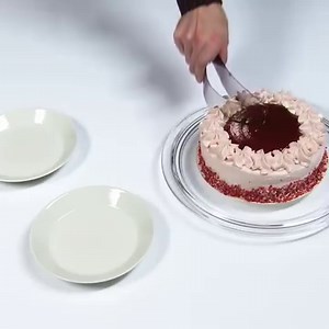 1.3M views · 14K reactions | The perfect cake slice  | LADbible | Facebook