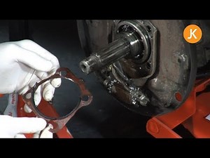 How to replace the rear hub oil seal on a VW Beetle (1/3)