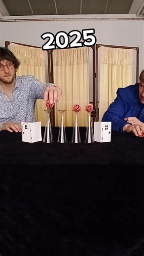 Carte de voeux 2026 . Inspiré par Matt Pritchard aka Science Magician . Musique : Ilya Truhanov | Mister Alambic