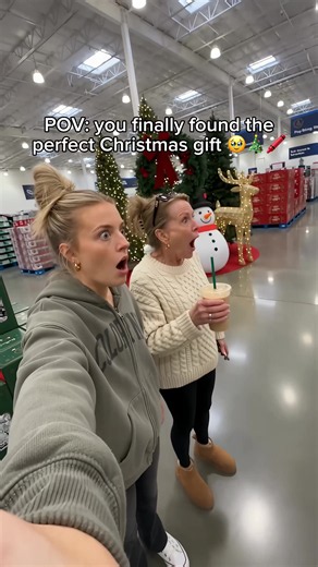 Link in bio🎄🖍️ #christmas #coloring #blanket #cozy #viral | Blankets