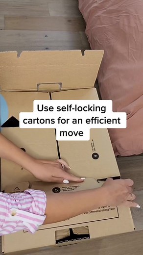 Self-Locking Cartons: Your Moving Day Essential