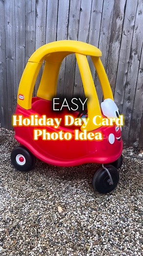 4K views · 1.1K reactions | If you want everyone talking about your holiday card this year- this is such an easy photo to do! My toddler had so much fun and we got the cutest shots. #christmas #christmasphotoshoot #christmasphotos #toddler #familypictures #holidaycards | Nanny Network | Facebook