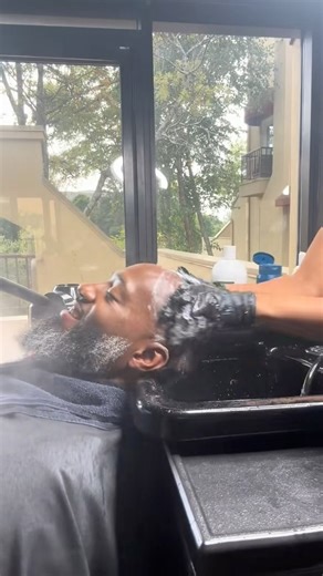 It’s important to exfoliate after you shave your head to help prevent razor bumps. Learn how to maintain your bald head and keep your scalp clean and healthy #menhairstyle #MenHairCare #femalebarber #MenGrooming | Toia Cuts