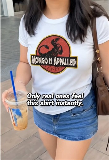 Mongo is appalled. Fans know the moment. 📖 #mongoisappalled #dungeoncrawlercarl #mongo #booktok #tshirt