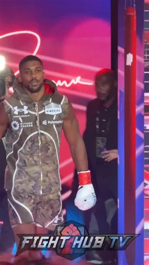 Fight Hub TV - Boxing • MMA • Combat Sports on Instagram: "Anthony Joshua just made his way to the ring! 🔥🔥🔥 #Boxing #PaulJoshua"