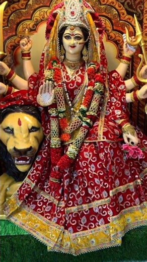 Maa Tu Mujhe Darshan de. ............🙏🙏🙏🙏🩷🩷🩷🩷