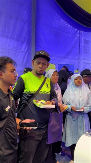 Sorotan Program MADANI Rakyat di Meru, Ipoh 📍 Terima kasih kepada semua pengunjung yang telah memeriahkan reruai Atom Malaysia ⚛️ sepanjang program berlangsung. Komitmen dan sokongan anda amat kami hargai dalam usaha menyebarluaskan kesedaran keselamatan sinaran kepada masyarakat. #fyp #atom #atommalaysia #nuclear #mosti