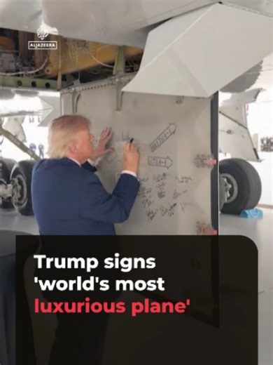 US President Donald Trump has already left his mark on the new Air Force One jet - signing his name on the Boeing 747 donated by Qatar. . Trump has described the jet as a luxurious ‘flying White House’. #news