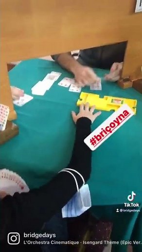 Briç oyna!