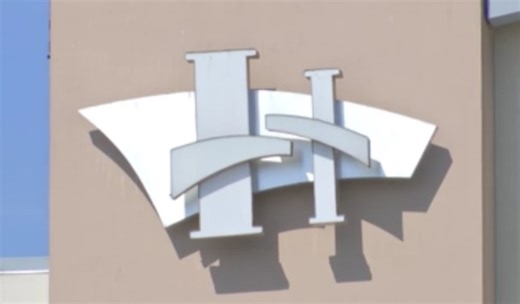 Winter storm closes Huntington Mall