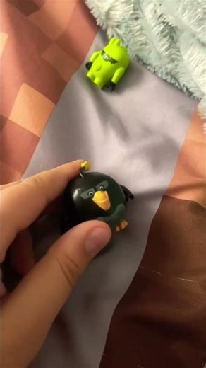 Angry birds screaming