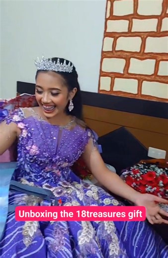 During the debut party of my youngest daughter,unboxing the 18 treasures gift♥️♥️♥️♥️ #unboxing #gifts ##unboxingthe18treasuresgift #bday #debut #18thbirthday #bdaygirl #reelsviralシfb | Josette Jumawan Ragmac