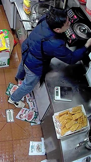 The kitchen disaster😱 #cookingfail #cookingfailswithme #cooking#cookingfailchallenge#foryou