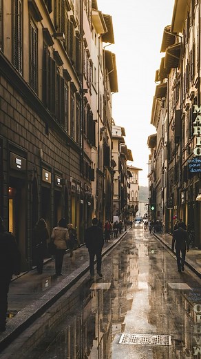 Rodrigo de la Portilla on Instagram: "Hack de #Photoshop para crear un reflejo de agua  . . . #photoshoptips #tutorial #design #art #photography #adobe #photographer #design #illustration #photo #graphicdesign"