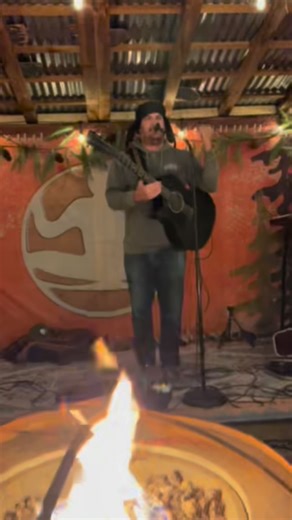 Brian Hitchings on Instagram: "who else will mash up roses r free > pink pony club > see u in the morning? #ween #chappelroan #3rdleft 👽🖖 thank u @levitatebackyard @levitatebrand @levitatemusicfestival ? thanks for the vid @paulahowland ♥️ @3rdleft"