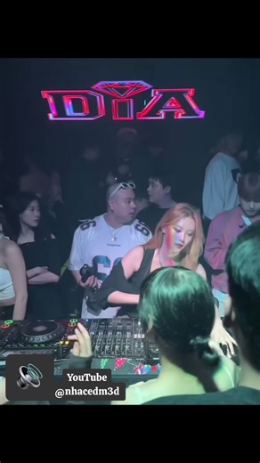 Welcome to 韩国蹦迪 江南#韩国夜生活 #蹦迪现场 #蹦迪现场嗨爆全场 #dj打碟 #蹦迪音乐━━━━━●─────── #binmusic3d #nhacedm3d