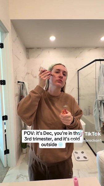 Embracing the Third Trimester During Winter