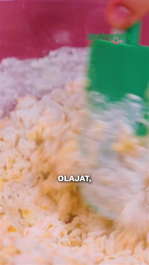 64K views · 639 reactions | Ez a legegyszerűbb édesség. Az almás kevert süti receptjét érdemes elmenteni, ha egy könnyen elkészíthető, mennyei finom süteményre vágysz, szinte bármikor összedobható. #almássüti #kevertsüti #sütirecept Recept: https://www.mindmegette.hu/recept/almas-kevert-suti | Mindmegette.hu | Facebook