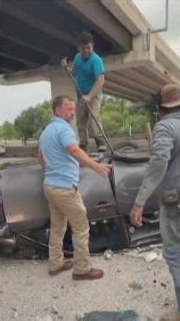 Heroic Houston highway rescue