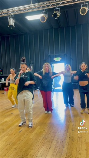 5.6M views · 45K reactions | Rehearsing for my performance of “Green Light” on Monday for NBC’s @americansongcontest - I’m representing NYWatch & vote for me - Let’s Gooo!!! | ENISA | Facebook