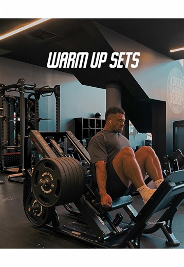 Warm up sets explained ❗️ Warm up sets are there to prime the target muscle and central nervous system ready for the heavier working sets Compound lifts such as deadlifts and squats will require more warm up sets than isolation exercises such as leg extensions and bicep curls As a general rule of thumb I would usually opt for 3-4 warm up sets for compound/heavy exercises and 1-2 warm up sets for isolation movements always using as little energy as possible to safely get to the working load If yo