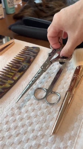 @emmawillismakeup with the makeup _ hair ❤️ #reels | Wgjgjgj