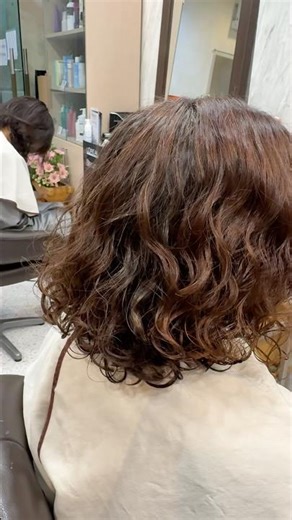 Wife's short hair perm #50s60s