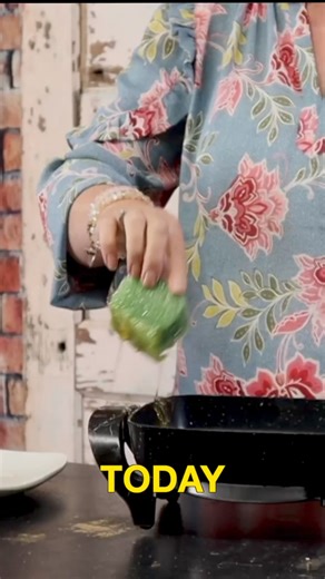 143 reactions · 17 comments | Did these cute arrangements the other day! Let me know what you think! #corsage #arrangement #design #floral #florist #wedding #plant #garden #rose #gardening #local #flower #bride #silk | Flowers by the Bunch | Facebook