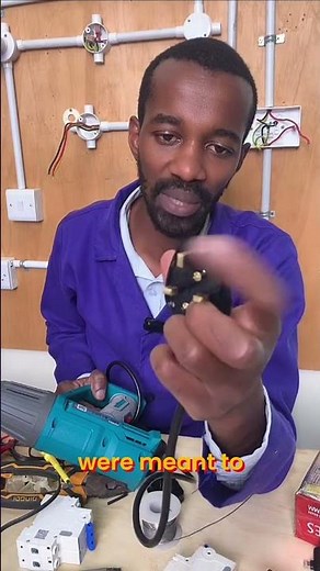 Fake 3-Pin Appliance Deception Exposed! #shorts