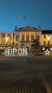 Ripon market square and Town all ready for the festive season 🎄 Enjoy the video 🎦 #riponatchristmas #adventureswithKen #LoveRipon 💙💛 | Ripon City Ken