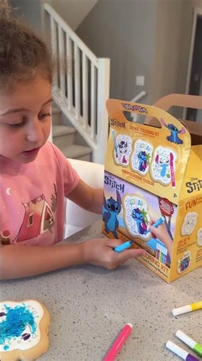 Kids Safety Lesson | Food Coloring vs Art Markers