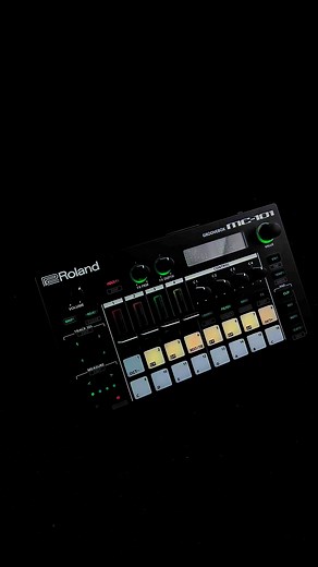 88 reactions · 11 comments | La caja de ritmos Roland MC-101 Groovebox: compacta, poderosa y lista para producir beats donde sea. ¡Tu estudio portátil está aquí! #HolocaustoMusic#RolandMC101 #Groovebox #CajaDeRitmos #BeatMachine #ProducersLife | Holocaustomusic | Facebook