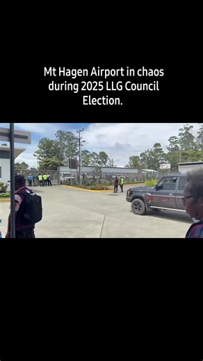 Mt Hagen Airport is in Chaos due to ethnic clash for the 2025 LLG Council elections. (Report from KangeMates Social Forum. #highlightseveryonefollowers20251 | Simon Kange