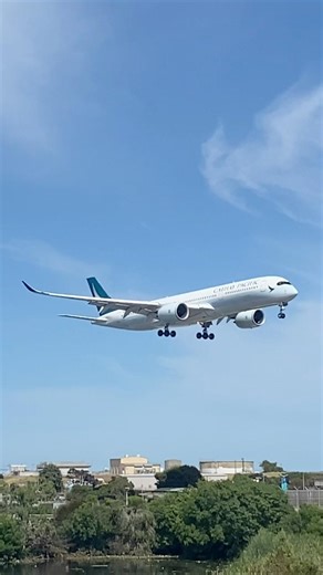 Cathay Pacific Airbus A350-900 (B-LQG) arriving at Adelaide Airport
