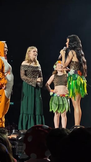 These Kids Had NO IDEA They'd Perform With Katy Perry 😳 #shorts #katyperry #stagedive