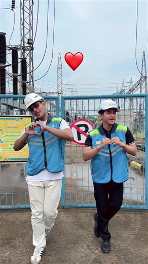 Tetap terkoneksi tanpa batas bersama iconnet.internet cepat,stabil cocok untuk kelurga di rumah dan terpercaya. #iconnet #internetstabil #fyppppppppppppppppppppppp